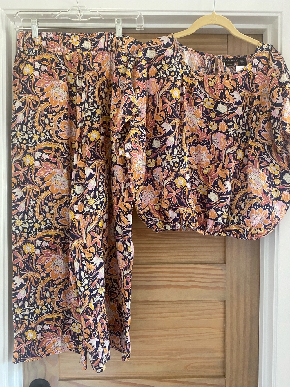 Tahari Black Floral Wide-Leg Pants & Crop Top Set
